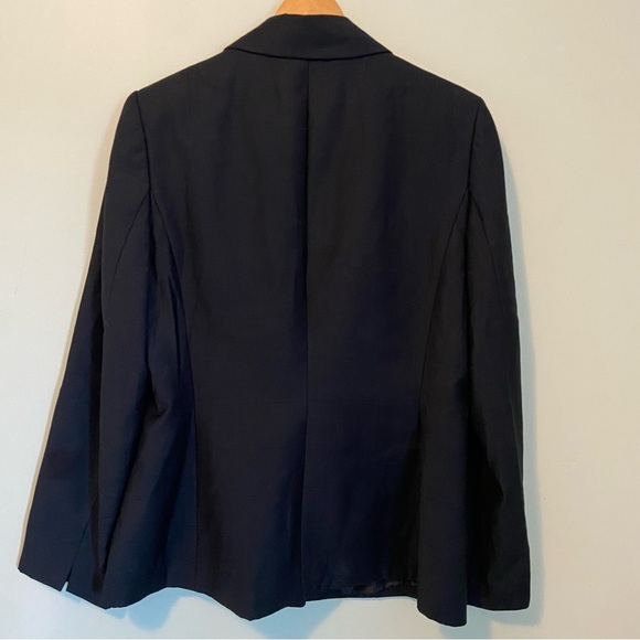 Calvin Klein Classic Black Blazer and matching pants set. - Picture 2 of 12